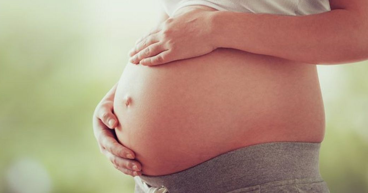 การดูแลหลังคลอดของเกาหลี, ภาพแสดงการดูแลผู้หญิงหลังคลอดในเกาหลีใต้ พร้อมด้วยอุปกรณ์และผลิตภัณฑ์ที่ใช้ในการดูแลสุขภาพของมารดาและทารกแรกเกิด