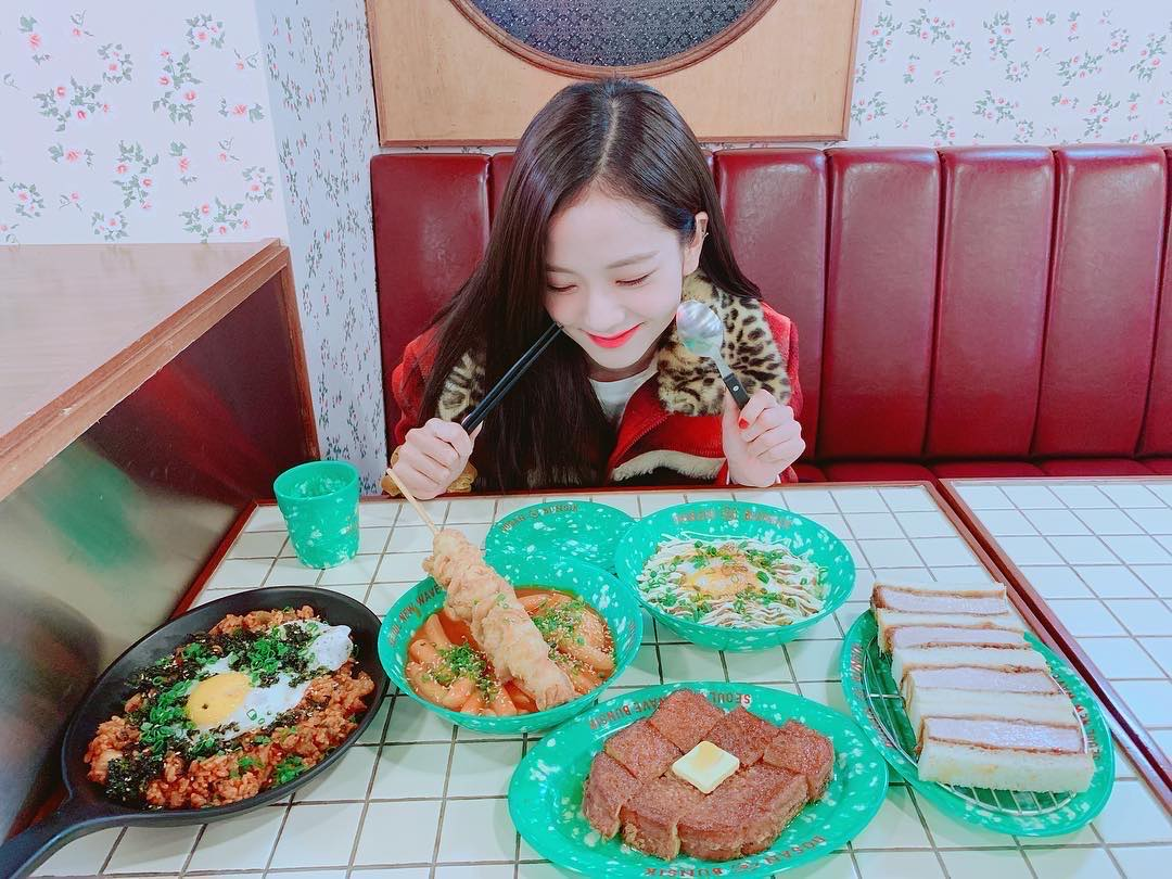 ร้านอาหารและคาเฟ่ที่ Blink ตัวจริงต้องมา! ตามไปเก็บลิสต์ของกินที่สาว Black Pink เคยมาทาน ปักหมุดกันให้ล้นไปเลย...