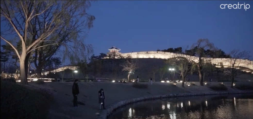 Suwon Hwaseongㅣ Oppa's tour Tour around with Oppa and see Hwaseong Fortress, Haenggung, chicken street and more!