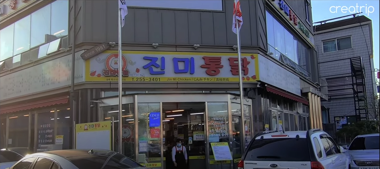 Suwon Hwaseongㅣ Oppa's tour Tour around with Oppa and see Hwaseong Fortress, Haenggung, chicken street and more!