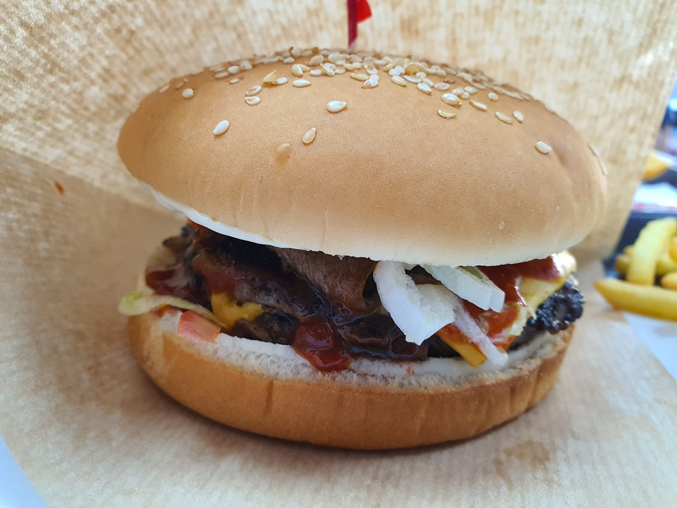 พิซซ่า แอนด์ เบอร์เกอร์ พลัส (PB+) | แฮมเบอร์เกอร์และพิซซ่าฮาลาลที่ดีที่สุดของอิแทวอน