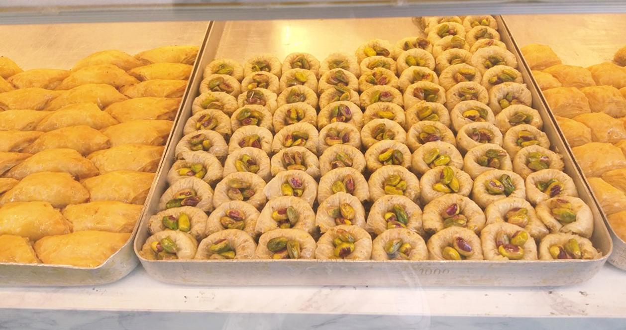 Kervan Bakery | Thánh địa đồ tráng miệng và trà truyền thống Thổ Nhĩ Kỳ tại Itaewon