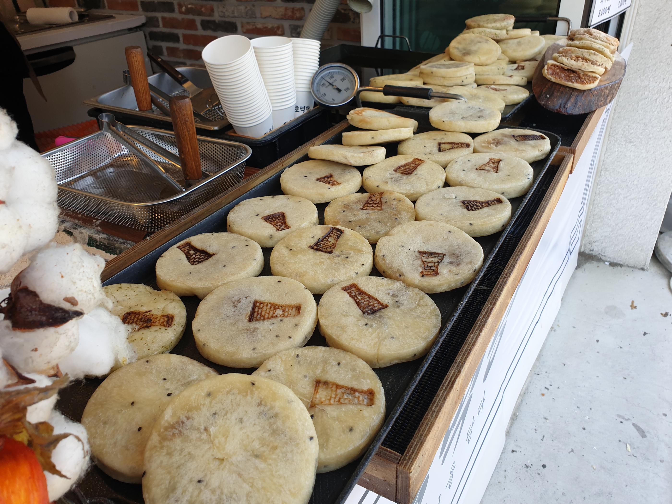 #慶州 #キョンジュ #キョンジュ旅行 #慶州旅行 #キョンジュ観光 #キョンジュグルメ #キョンジュ美味しいお店 #キョンジュカフェ #ファンリダンギル #キョンジュデザート #黄金10ウォンパン