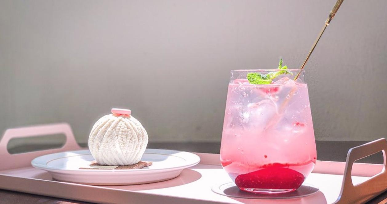 Le Montblanc | Quán cafe bán bánh cuộn len siêu xinh ở Itaewon 