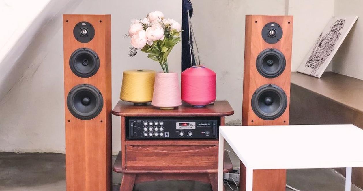 Le Montblanc | Quán cafe bán bánh cuộn len siêu xinh ở Itaewon 