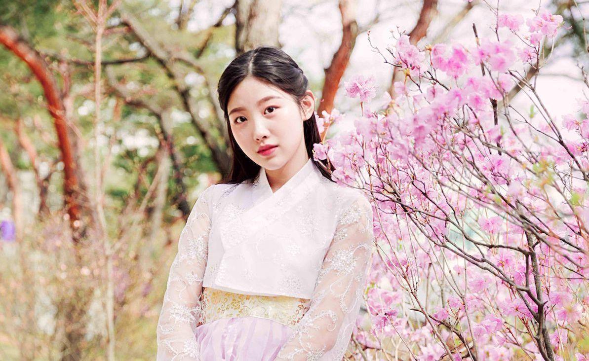 flowery hanbok
