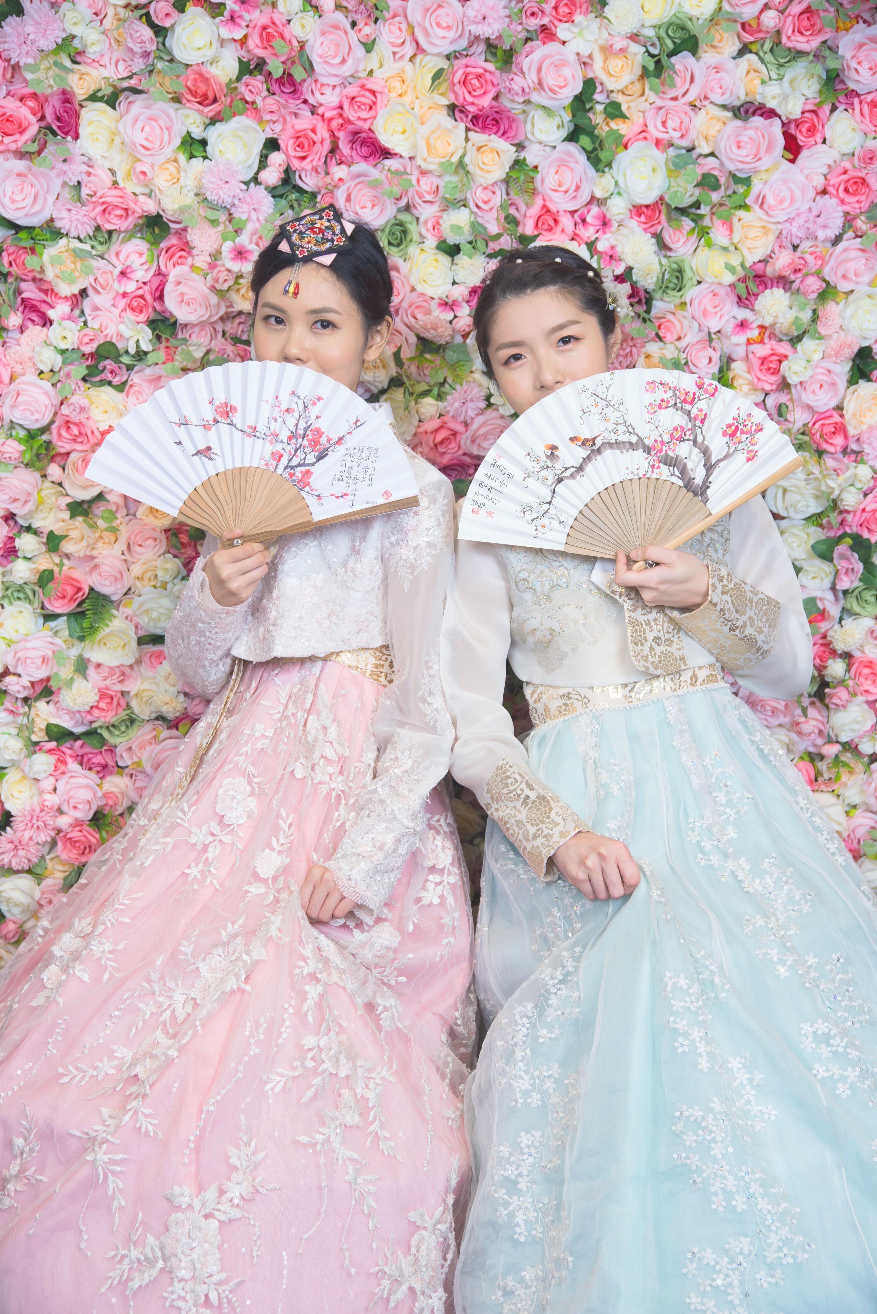 flowery hanbok