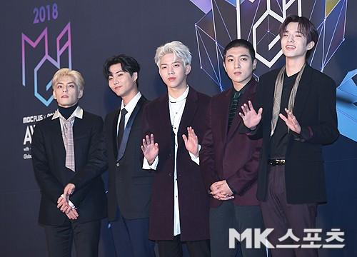 DAY6 活動中断 “一部メンバーが不安症状訴える…健康回復を優先”(全文)