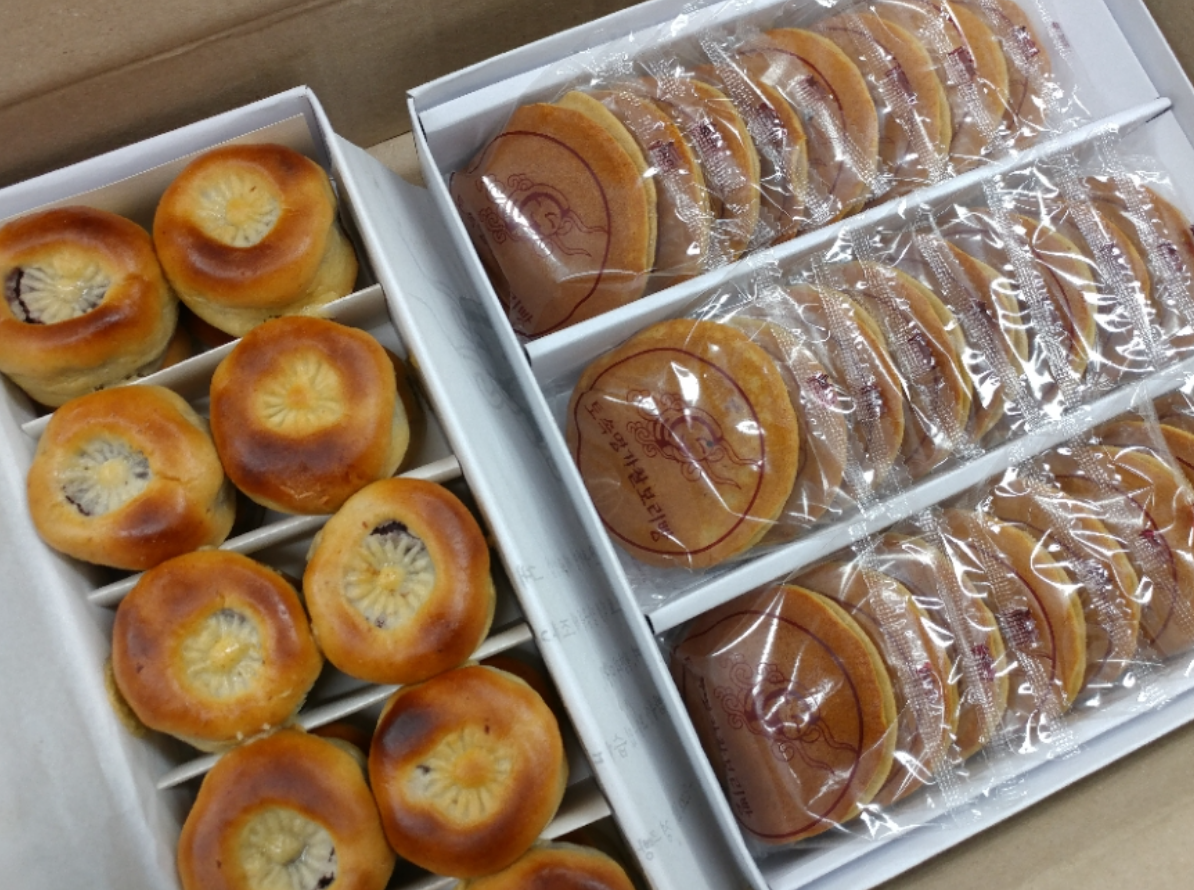 첨성대、瞻星台、チョムソンデ、慶州、キョンジュ、韓国田舎、韓国、韓国歴史、월정교、月精橋、ウォルジョンギョ、교촌한옥마을、校村韓屋村、キョチョンハノクマウル、韓屋村、계림、鶏林、ケリム、ファンリダンギル、대릉원、大陵苑、デルンウォン、동궁과월지、東宮と月地、トングングァウォルチ、キョリキンパ、チャルボリパン、10ウォンパン、キョンジュパン、慶州パン、慶州ワールド、キョンジュワールド、韓国絶叫コースター、韓国遊園地、スンドゥブ、スンドゥブチゲ、ジョン、チヂミ、仏国寺、プルグッサ、ソクラム、石窟庵,慶州、キョンジュ、ソウル郊外