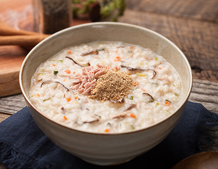 韓国のツナと野菜のお粥、健康的な食事の選択