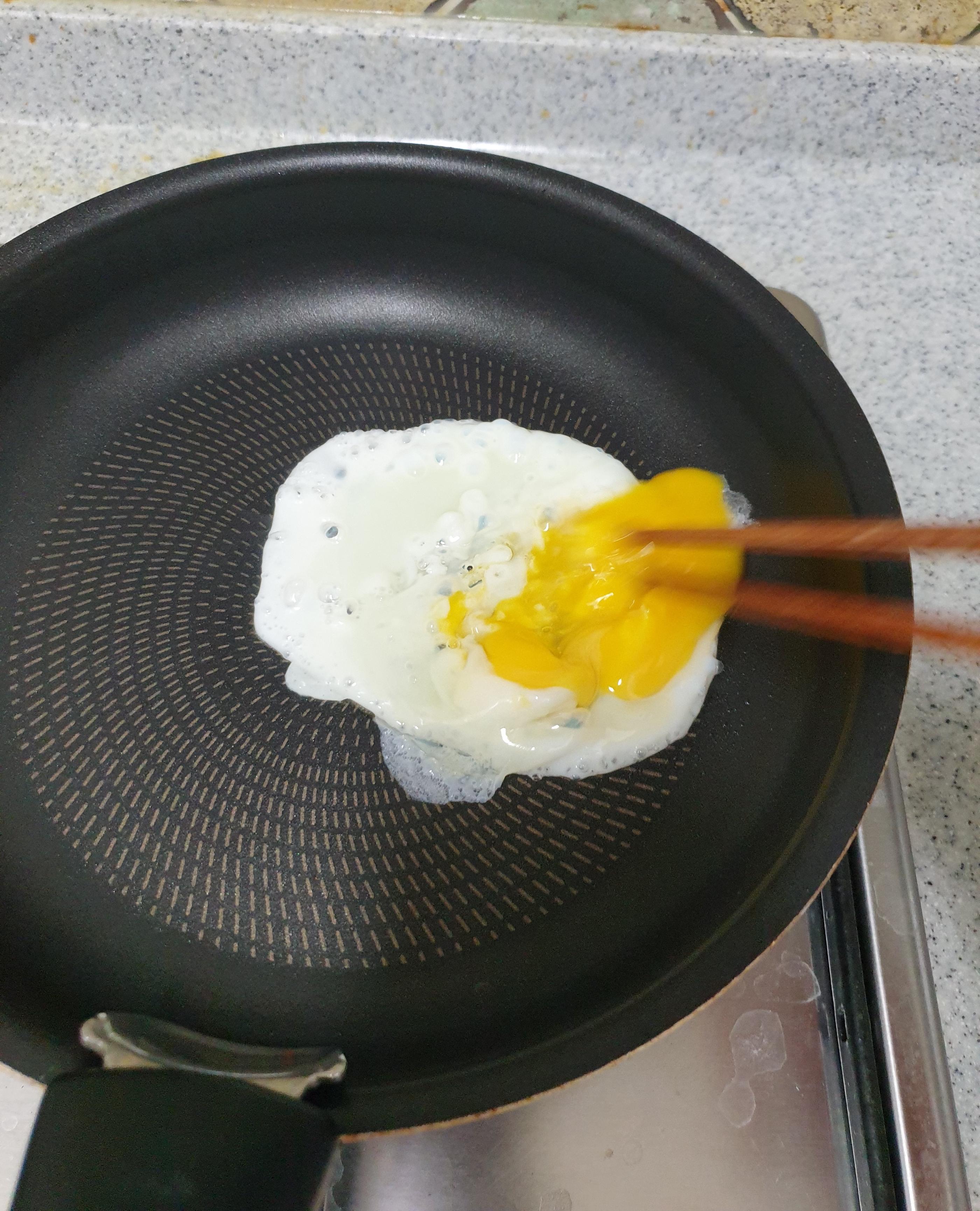 韓国おうち時間、韓国、韓国自宅時間、自宅待機、おうち時間、韓国料理、韓国、韓国ラーメン、チャパグリ、ノグリ、パラサイト、寄生虫、半地下の家族、辛ラーメン、シンラミョン、韓国グルメ、タルゴナ、タルゴナコーヒー、ダルゴナ、ダルゴナコーヒー、韓国カフェ、韓国コーヒー、ハンドメイド、おうちカフェ、韓国流行、韓国人気、オルチャン、韓国モデル、韓国ユーチューバー、韓国YouTube、韓国ユーチューブ、ユーチューブ人気、韓国豚トロ、豚トロ、ジャージャー麵、チャーハン、炒飯、韓国炒飯、韓国混ぜごはん、ポックンパ