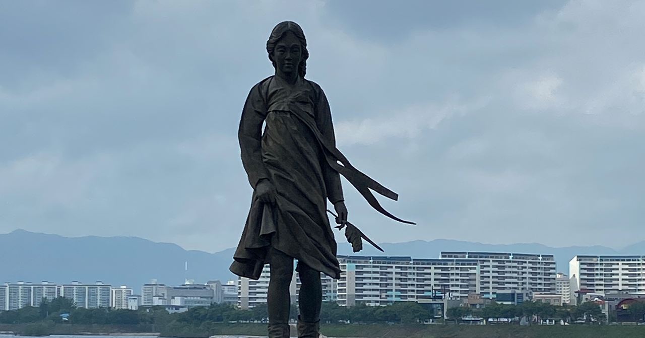 Glass Bridge and Observatory | Chuncheon Want to walk on air? Chuncheon is place for you!