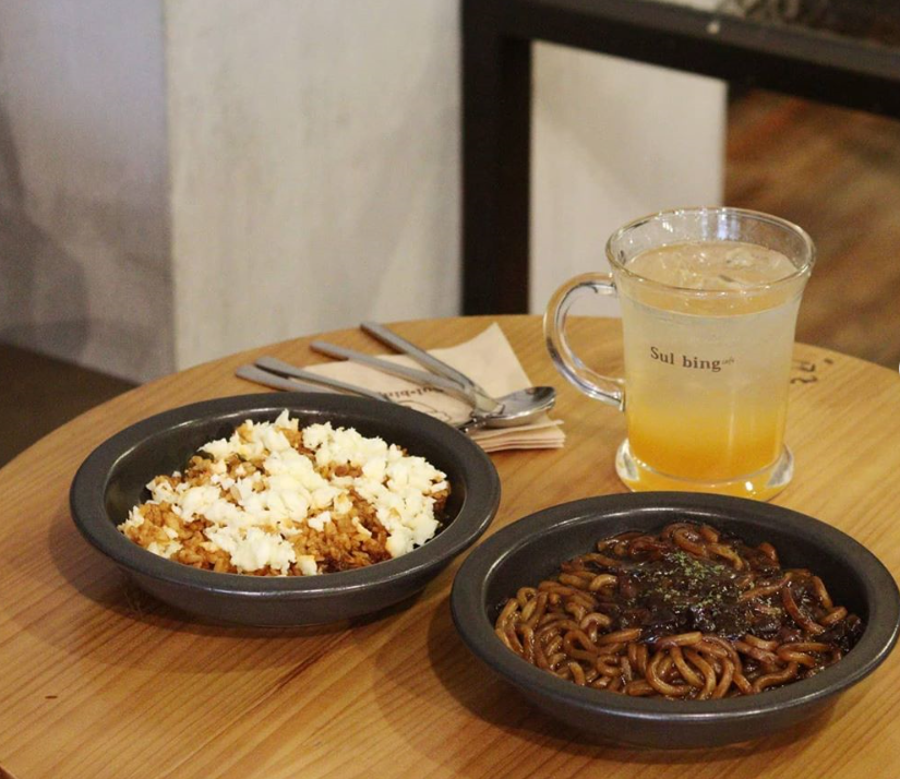 ベーコンクリームスパゲティを含むソルビンの新しいパスタ料理の盛り付け画像