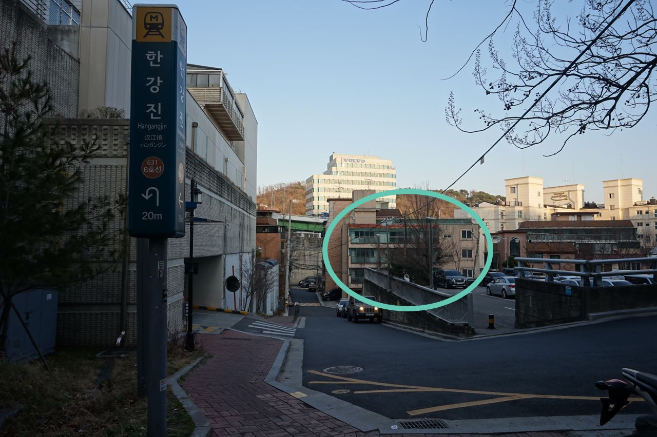 イテウォンカフェ、オールドフェリードーナッツ、Old Ferry Donut、オシャレなカフェ、可愛いカフェ、韓国カフェ、ソウルカフェ、話題のカフェ、人気のカフェ、韓国女子に人気、インスタ映え、美味しいお店、ユニークなカフェ、韓国人気スポット、コーヒー、ティラミス、チューブラテ、最近の人気、韓国旅行、韓国観光、ソウル観光韓国カフェ、ソウルカフェ、梨泰院、イテウォン、イテウォンクラス、梨泰院クラス、漢南洞、ハンナムドン、ハンナム洞、カフェ、ドーナツ、ドーナツアイスクリーム、韓国ドーナツ屋、韓国ドーナツ、韓国ジェラート、オールドフェリードーナツ、OLDFERRYDONUT、オールドフェリー、フェリードーナツ、韓国アイスクリーム、韓国シリアル、韓国グルメ、マッチブ、モッパン、韓国デザート、韓国、デート、ソルティーパブ