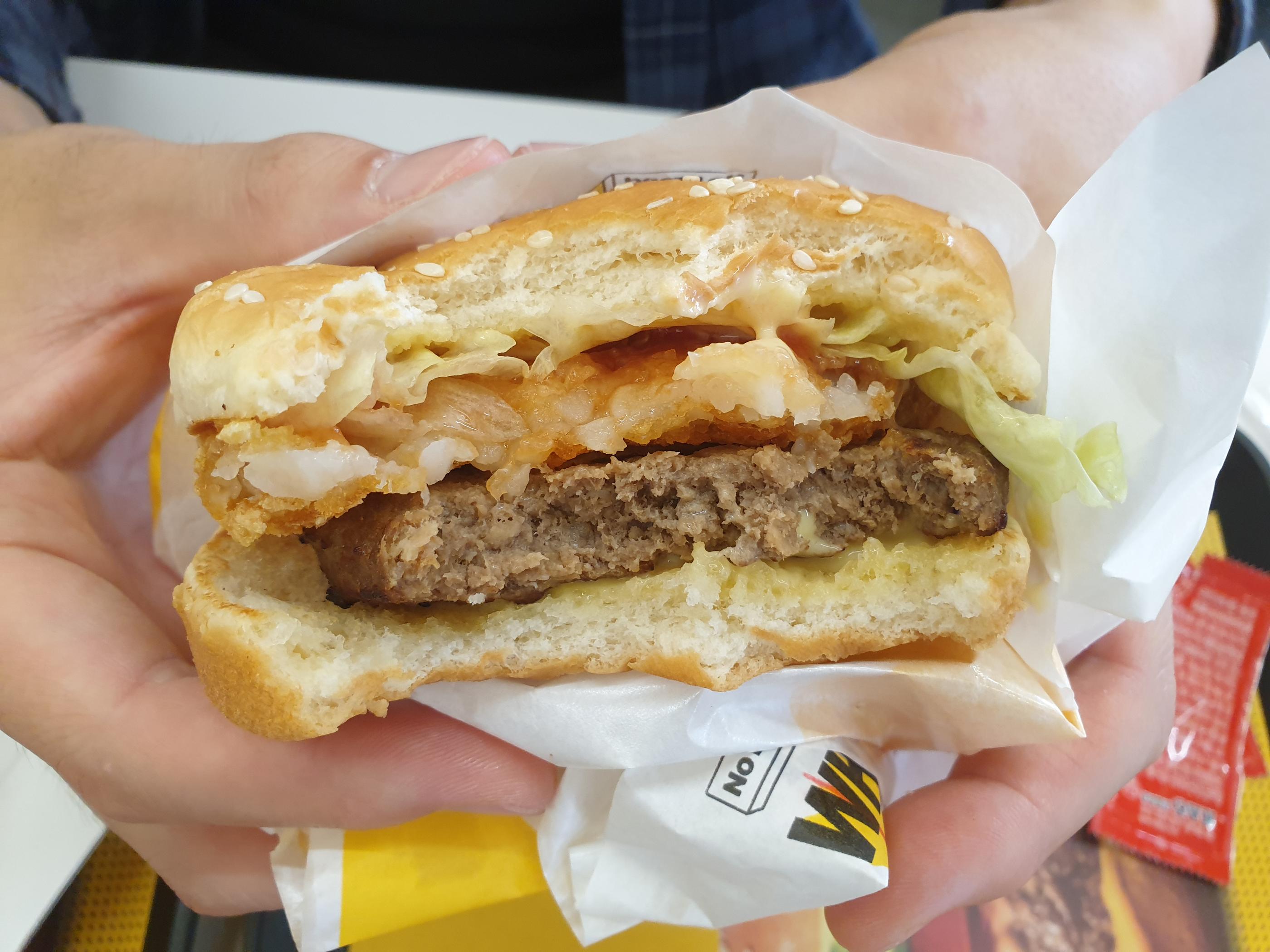 韓国、韓国ハンバーガー、ハンバーガー、ノーブランド、NoBrand、韓国カフェ、韓国チェーン店、韓国フランチャイズ、韓国ロッテリア、韓国イーマート、マート、韓国ブランド、バーガー、バーガーチェーン、モクドン、モクドン駅、木洞駅、木洞、ウルチロ4街、ウルチロ、チョンガク、鐘路、鐘閣、コンデ、建国大学入口、ノーブランドバーガー