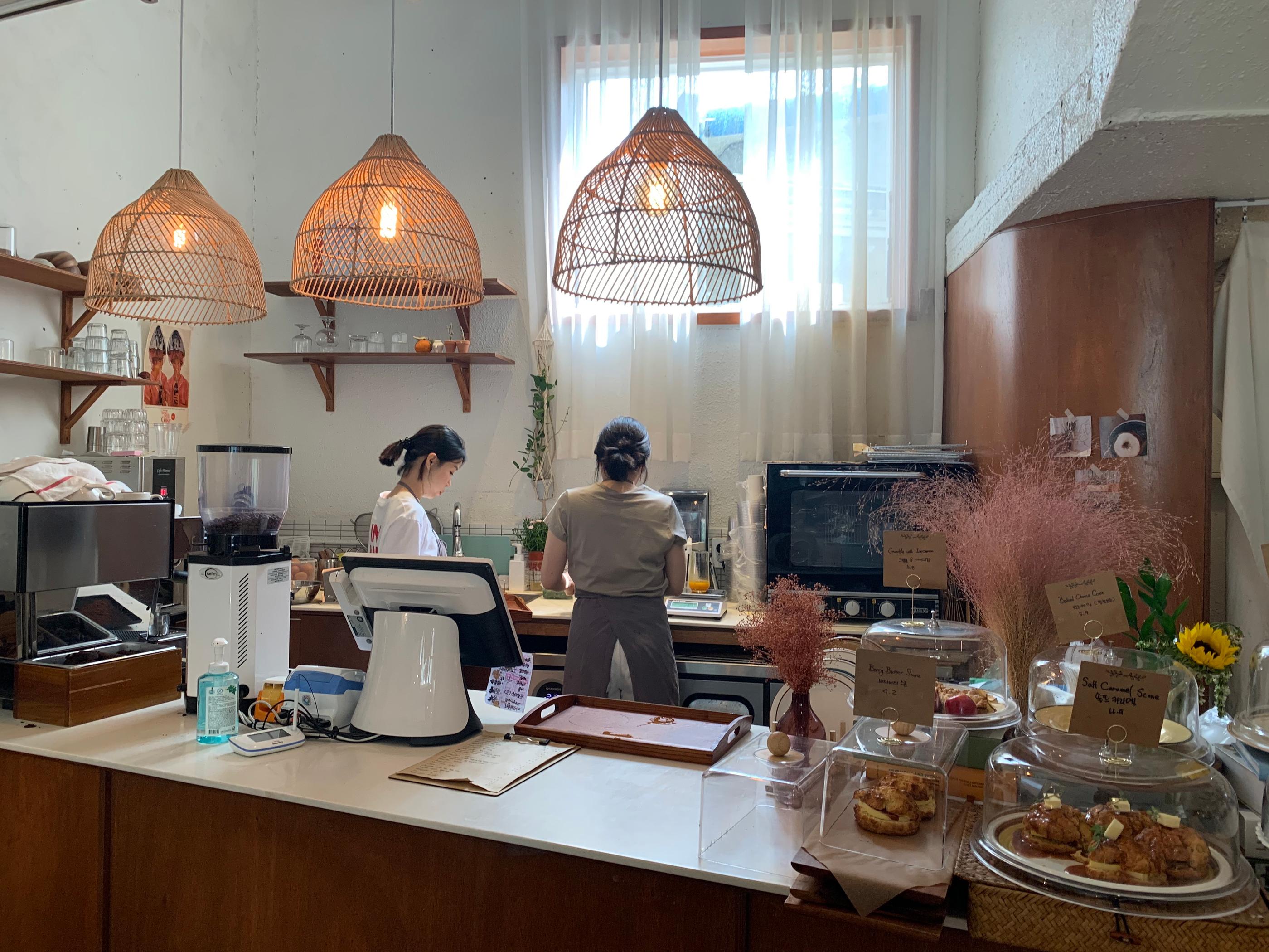 #ソウルカフェ #ソウル #ソウル旅行 #韓国カフェ #韓国旅行  #ムンレ洞 #ムンレカフェ #文来創作村  #ヨンドゥンポ #ヨンドゥンポカフェ #韓国オシャレカフェ #韓国情報 #韓国ホットプレイス #ソウルホットプレイス