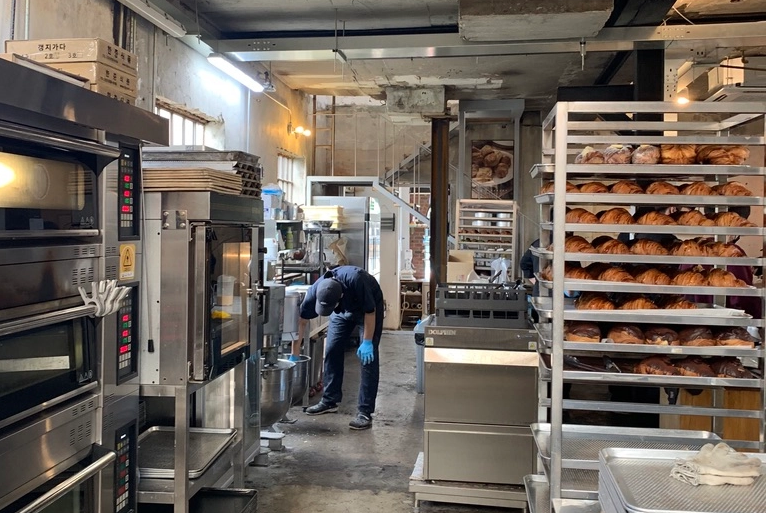 文来、ムルレ、韓国カフェ、おしゃれカフェ、レトロカフェ、ベーカリーカフェ、RUST BAKERY、パン屋さん、カフェ巡り、ソウルカフェ