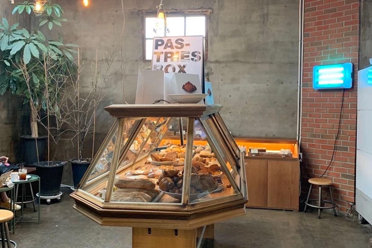 文来、ムルレ、韓国カフェ、おしゃれカフェ、レトロカフェ、ベーカリーカフェ、RUST BAKERY、パン屋さん、カフェ巡り、ソウルカフェ