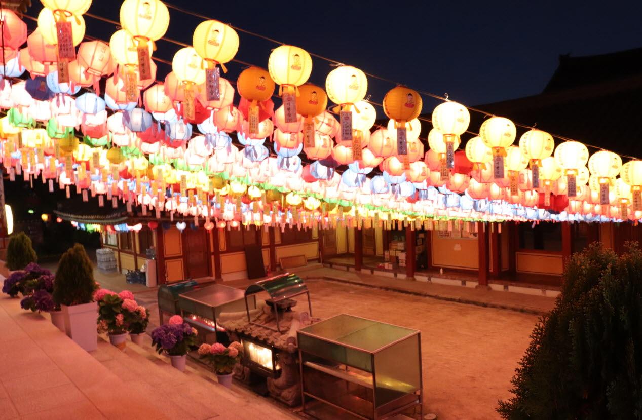 Find peace within from a temple stay within Seoul!