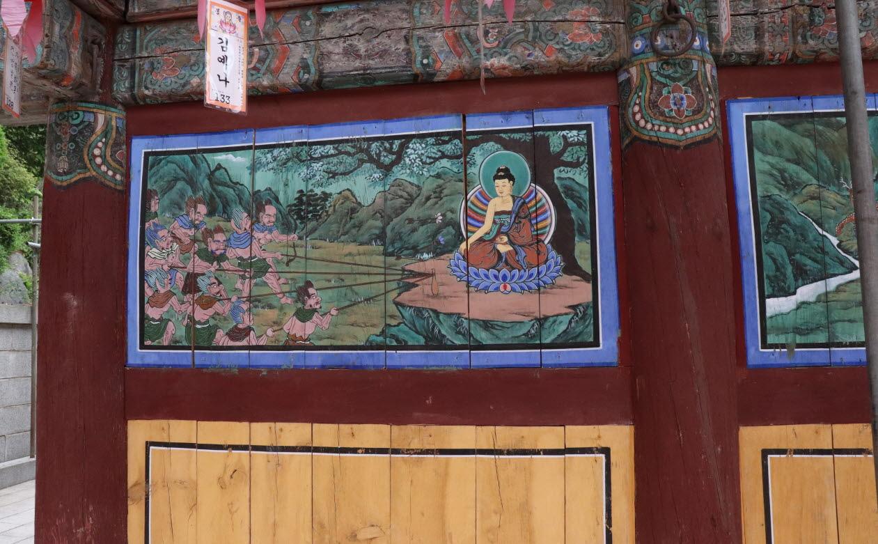 Find peace within from a temple stay within Seoul!