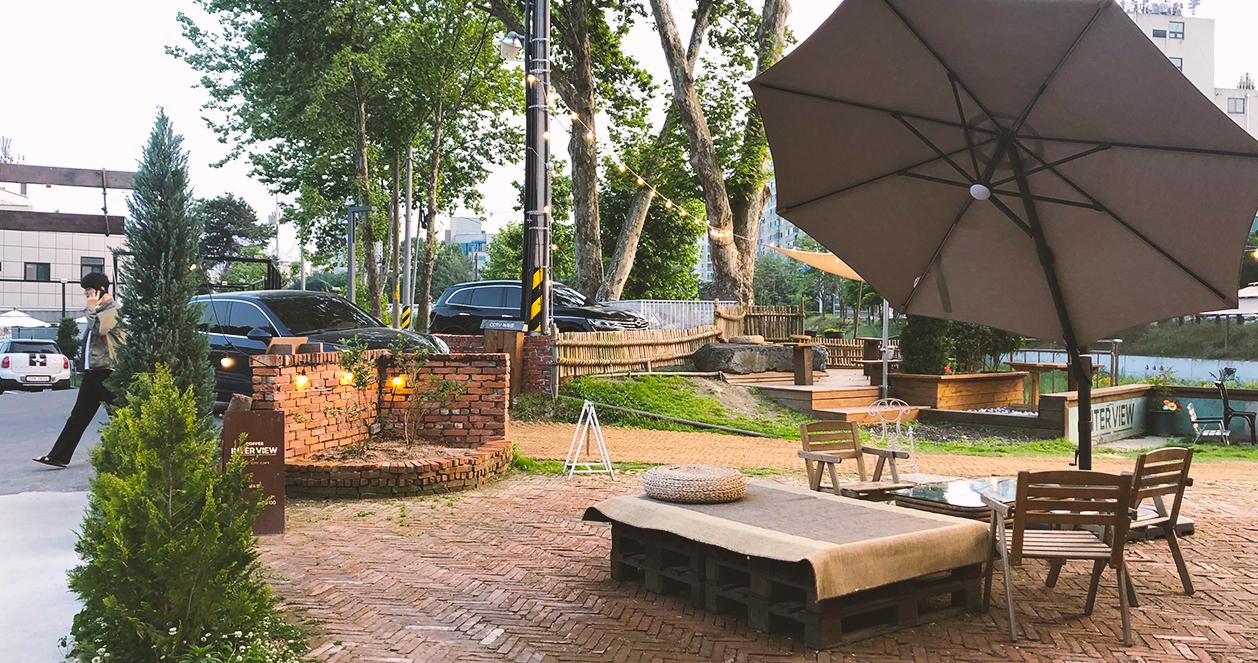 Coffee Interview | Quán cafe sân vườn đẹp nhất Daejeon 