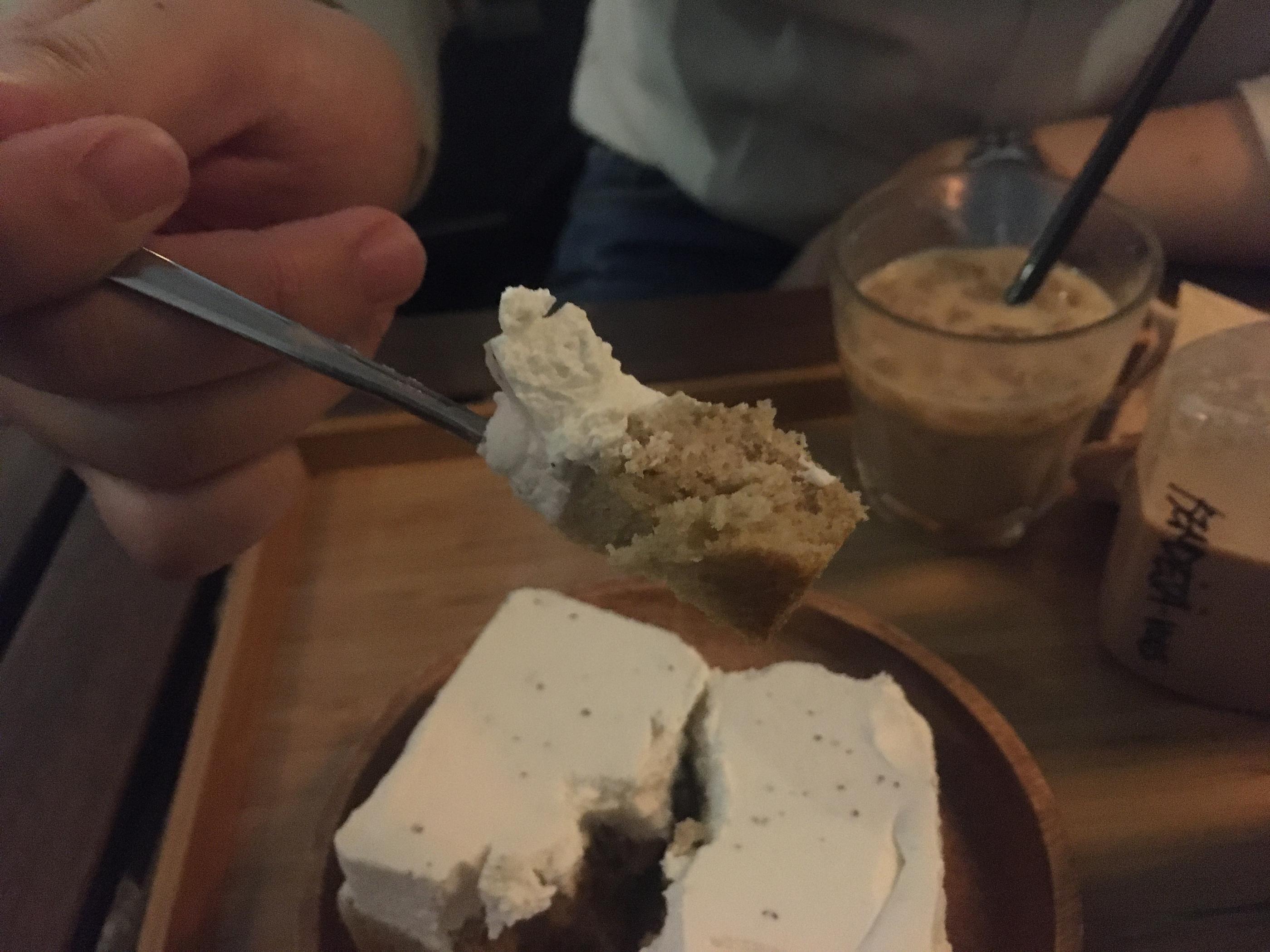 RENDÉJÀ-VOUS | Hongdae, A little piece Jeju Island in Hongdae! Feel the ocean vibes amidst the city scene.