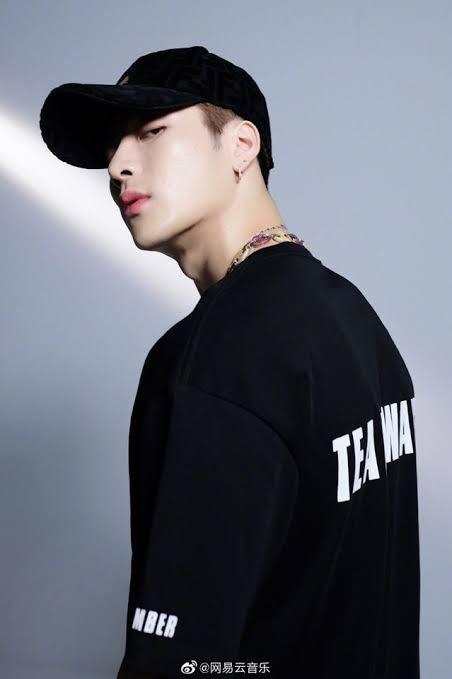 แต่งคัพเพิลลุคกับ GOT7 ได้ง่ายๆ แบรนด์ดีราคาไม่แรง รับรองว่าความฟินเพิ่มขึ้นแน่นอนเมื่อไปตามรอย