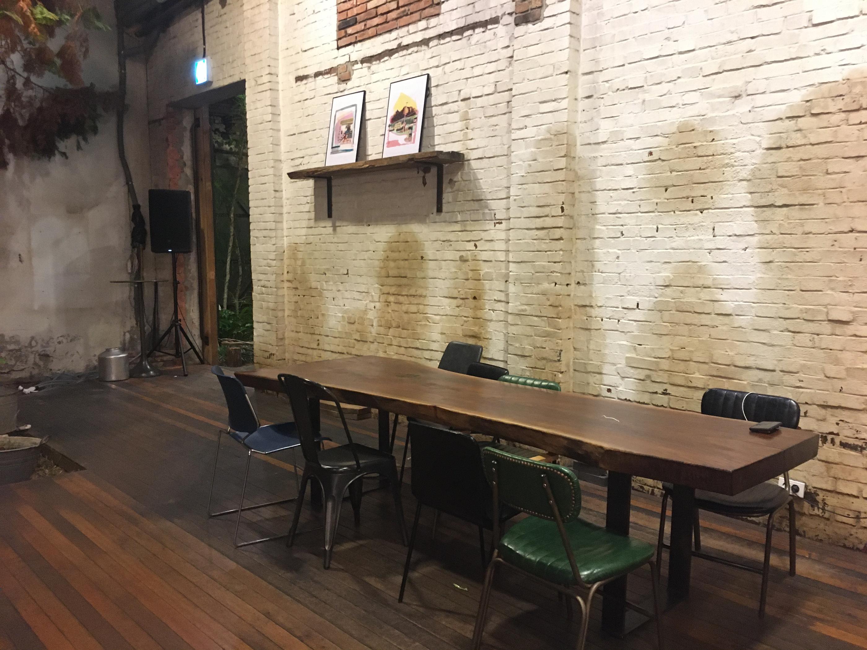 จากโกดังเก่าสู่คาเฟ่/ร้านอาหาร/อาร์ตแกลลอรี่สุดคลาสสิค