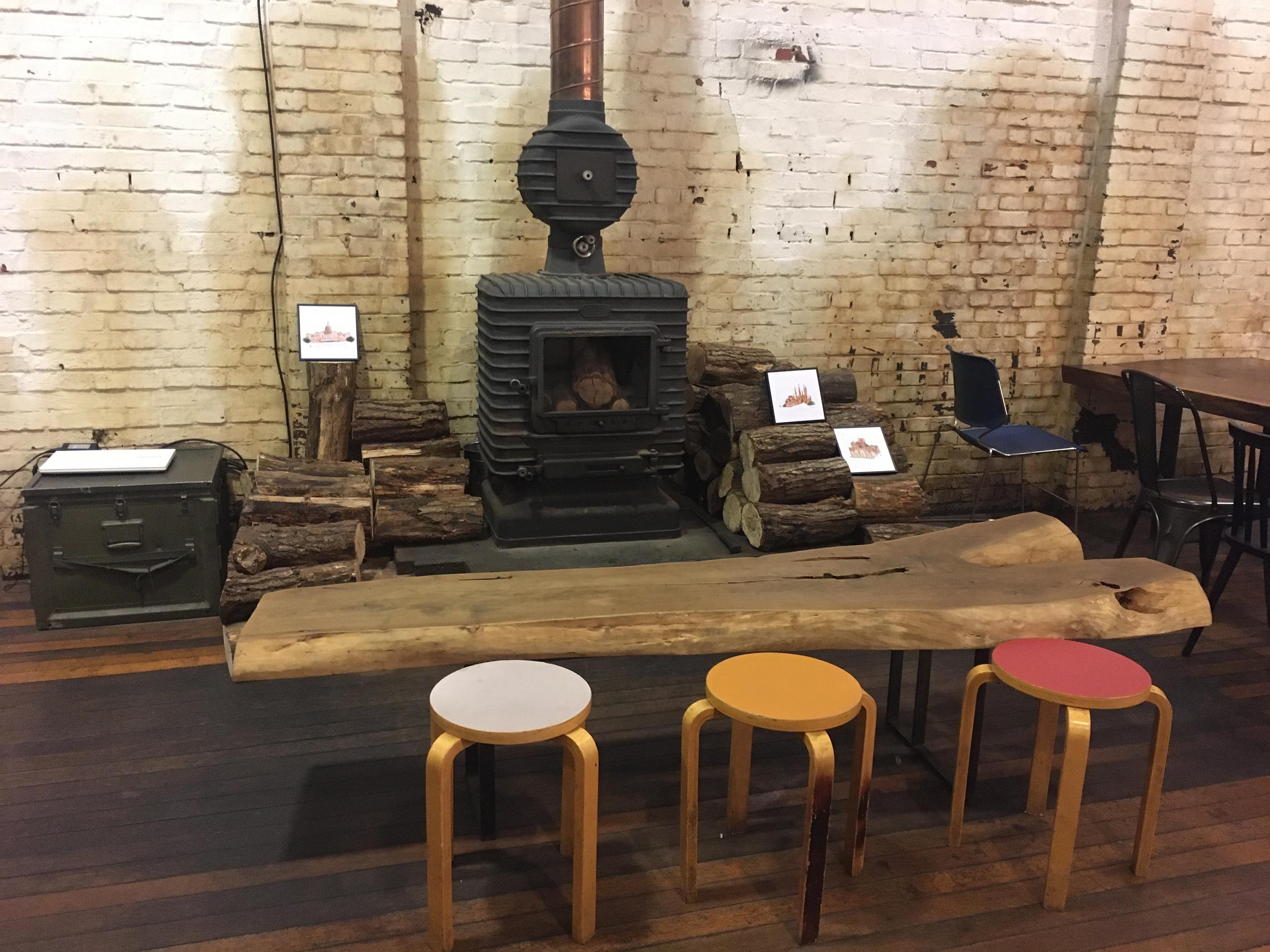 จากโกดังเก่าสู่คาเฟ่/ร้านอาหาร/อาร์ตแกลลอรี่สุดคลาสสิค