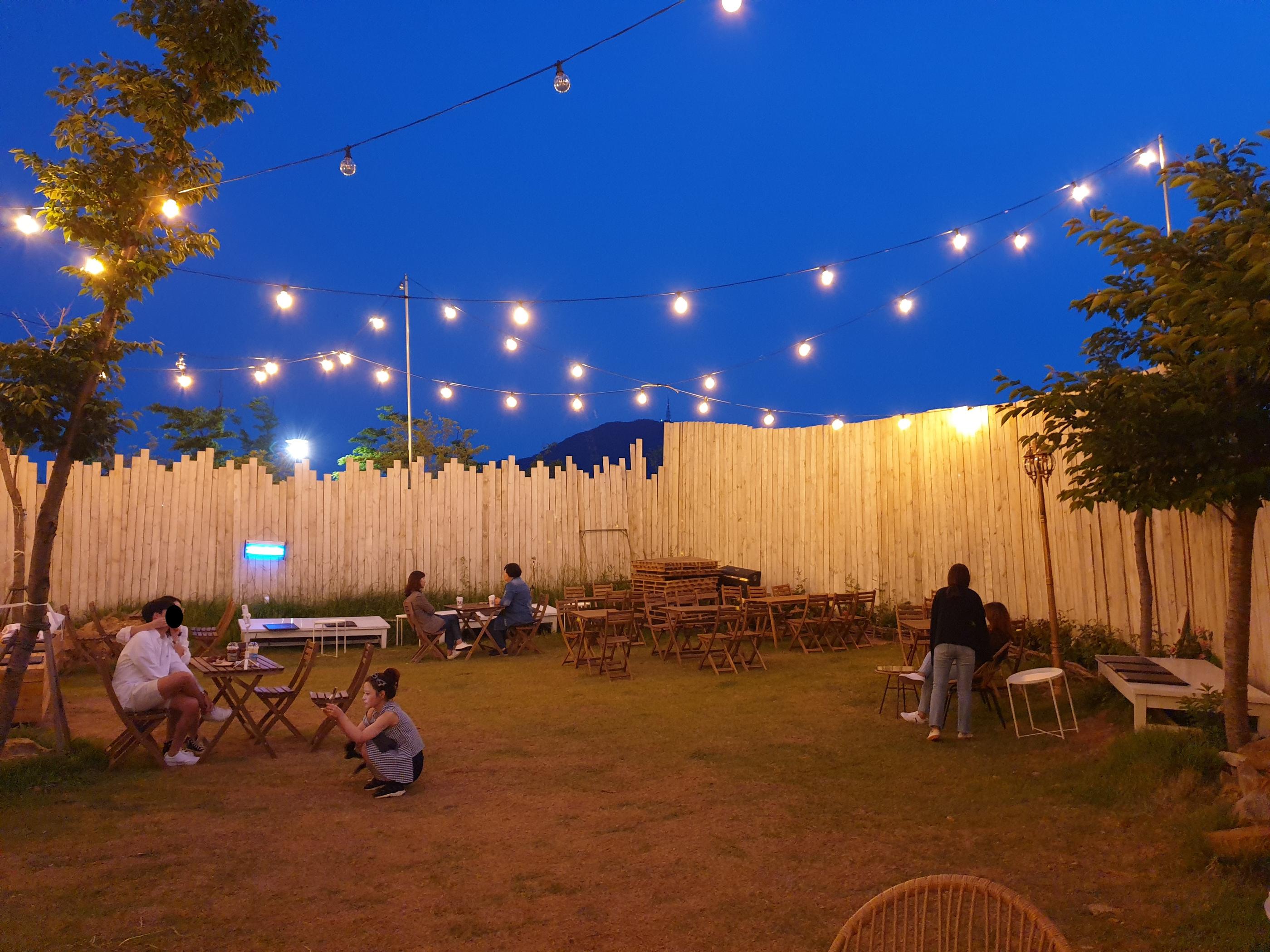 韓国カフェ、韓国、カフェ、空港鉄道、ケヤン駅、ケヤン、コマム、コマム駅、仁川、インチョン、仁川カフェ、インチョンカフェ、野外カフェ、夜景、夜景カフェ、韓国おススメカフェ、韓国おすすめカフェ、仁川広域市、広域市、インチョン空港、韓国空港、キンポ空港、キンポ、金浦、金浦空港、仁川空港、空港周辺、韓国空港、うさぎ、鳥、韓国うさぎ、うさぎカフェ