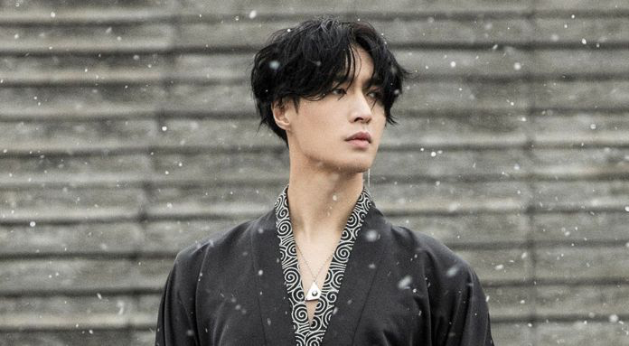 Lay จาก EXO กลับมาให้แฟน ๆ ได้ชื่นชอบอีกครั้งกับอัลบั้มที่ 4 'LIT' สำหรับแฟน ๆ เพลง K-Pop ต้องไม่พลาด