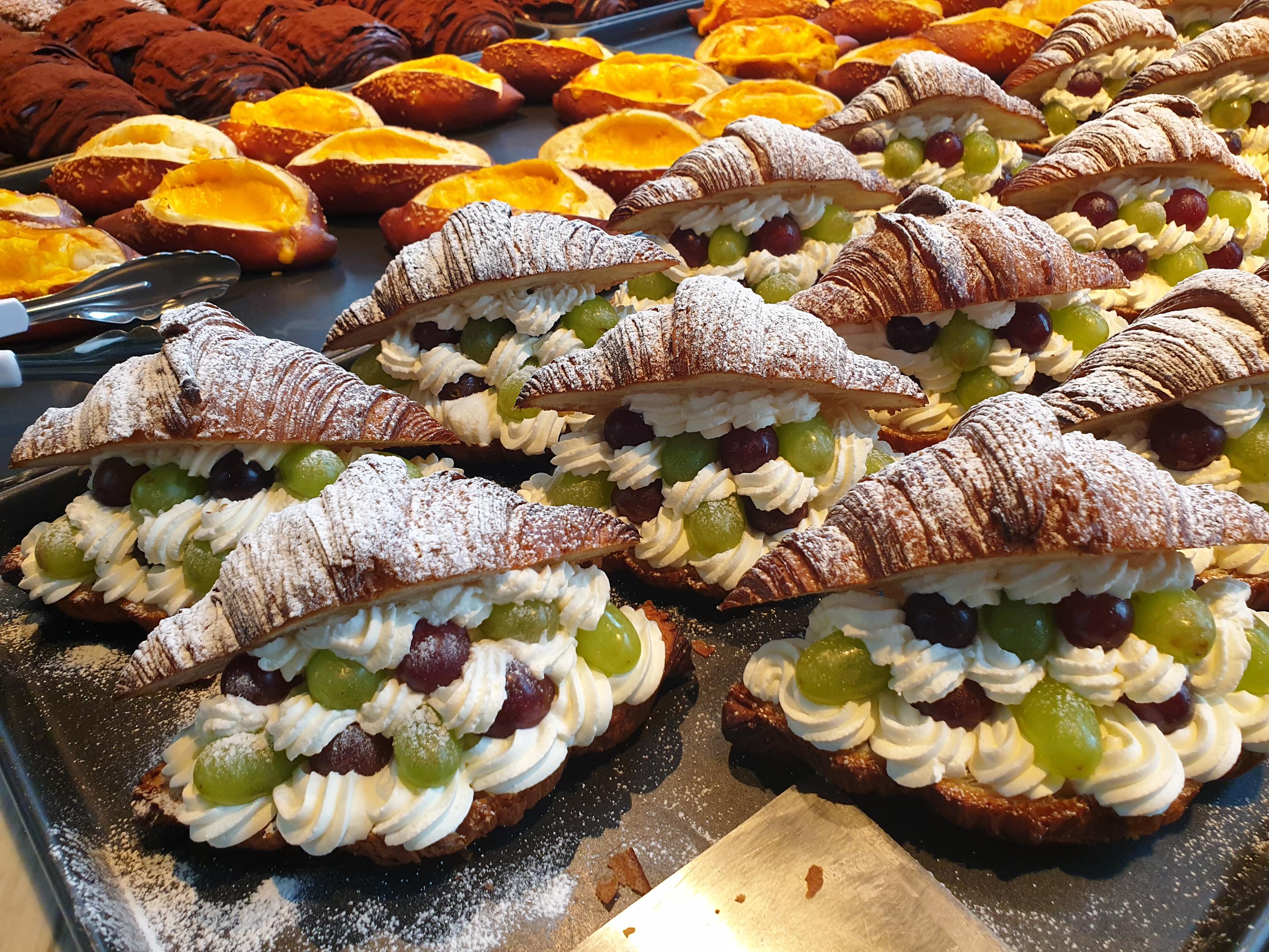 韓国、韓国カフェ、カフェ、大きなカフェ、倉庫型カフェ、一山、一山カフェ、イルサン、イルサンカフェ、ソウル郊外、郊外カフェ、ソウル郊外カフェ、韓国パン、パン、森カフェ、韓国田舎、田舎、韓国倉庫カフェ、ソウルに飽きた、景色の良いカフェ、韓国行きたい、コロナ対策、韓国イルサン、韓国一山、高陽市、高陽、コヤン、コヤン市、韓国高陽、韓国コヤン、コヤンカフェ、高陽カフェ、クリエイトリップ、creatrip、韓国旅行、ソウル旅行、日韓カップル、日韓夫婦