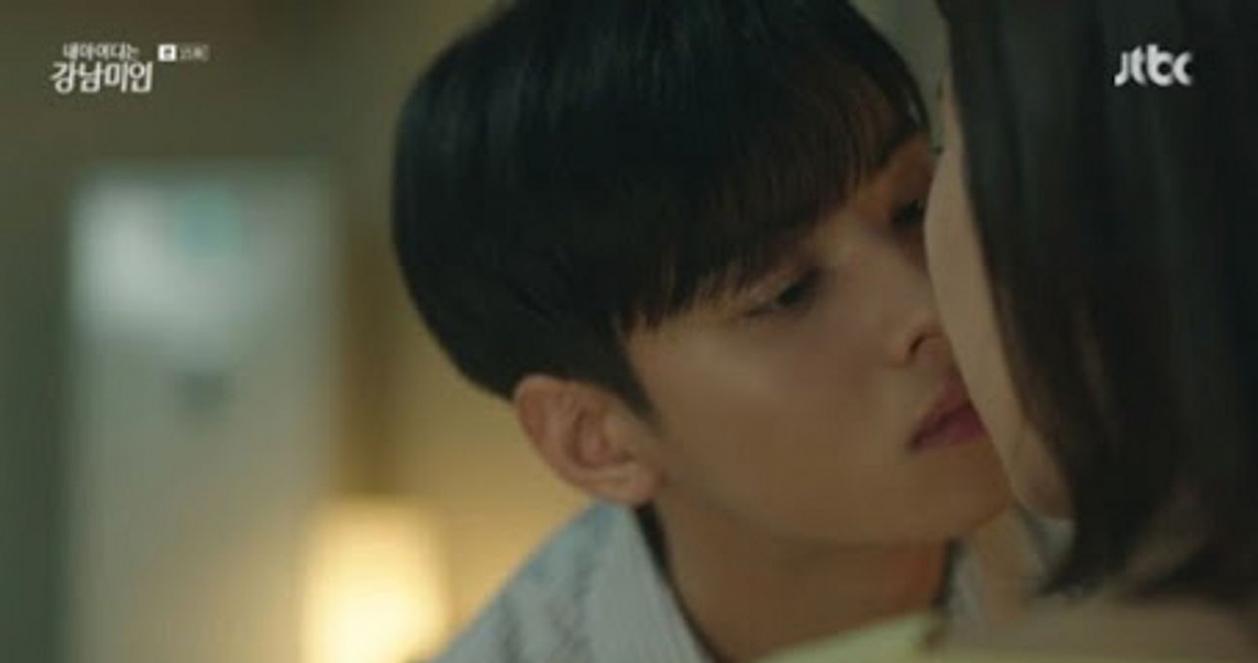 Văn hoá CC ở Hàn - Chuyện dở khóc dở cười của sinh viên chung trường yêu nhau