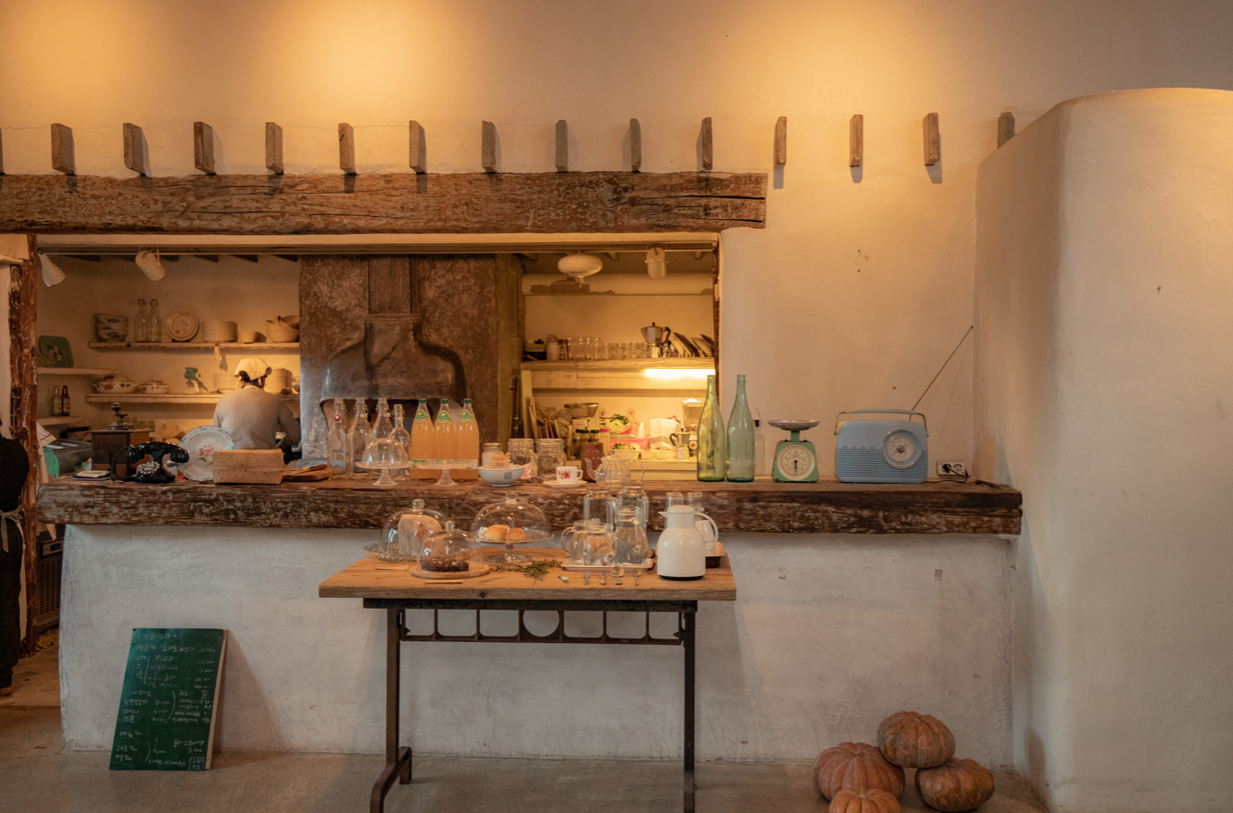 韓国、韓国カフェ、チェジュ、済州島、チェジュ島、チェジュ島カフェ、済州島カフェ、チェジュカフェ、韓国スフレ、韓国スフレパンケーキ、韓国スフレケーキ、韓国パンケーキ、パンケーキ、スフレパンケーキカフェ、パンケーキカフェ、スフレカフェ、静かなカフェ