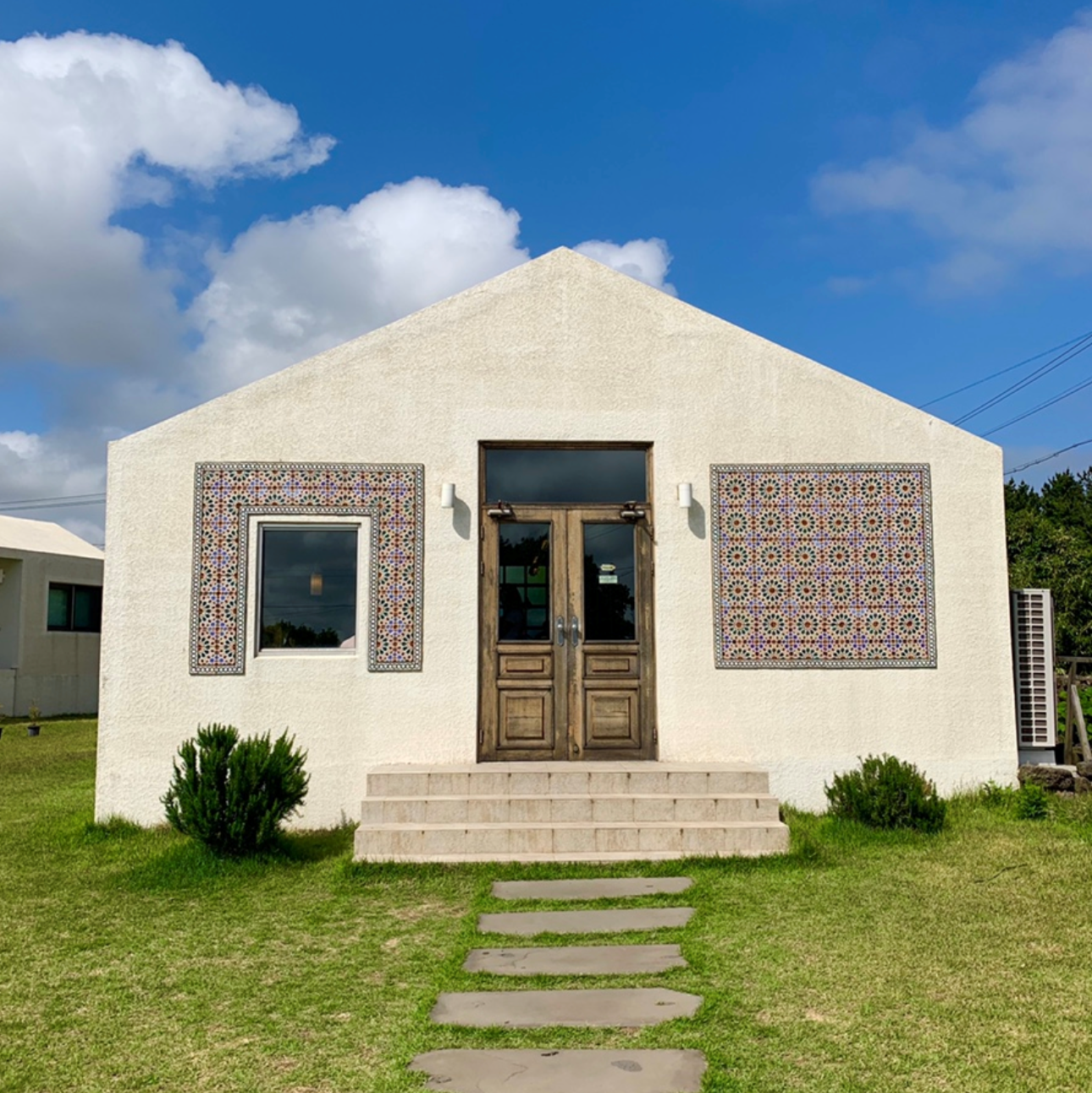 韓国、韓国カフェ、チェジュ、済州島、チェジュ島、チェジュ島カフェ、済州島カフェ、チェジュカフェ、韓国スフレ、韓国スフレパンケーキ、韓国スフレケーキ、韓国パンケーキ、パンケーキ、スフレパンケーキカフェ、パンケーキカフェ、スフレカフェ、静かなカフェ
