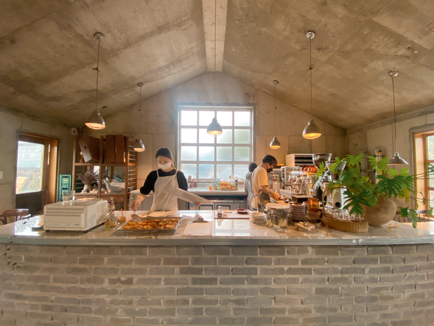 韓国、韓国カフェ、チェジュ、済州島、チェジュ島、チェジュ島カフェ、済州島カフェ、チェジュカフェ、韓国スフレ、韓国スフレパンケーキ、韓国スフレケーキ、韓国パンケーキ、パンケーキ、スフレパンケーキカフェ、パンケーキカフェ、スフレカフェ、静かなカフェ