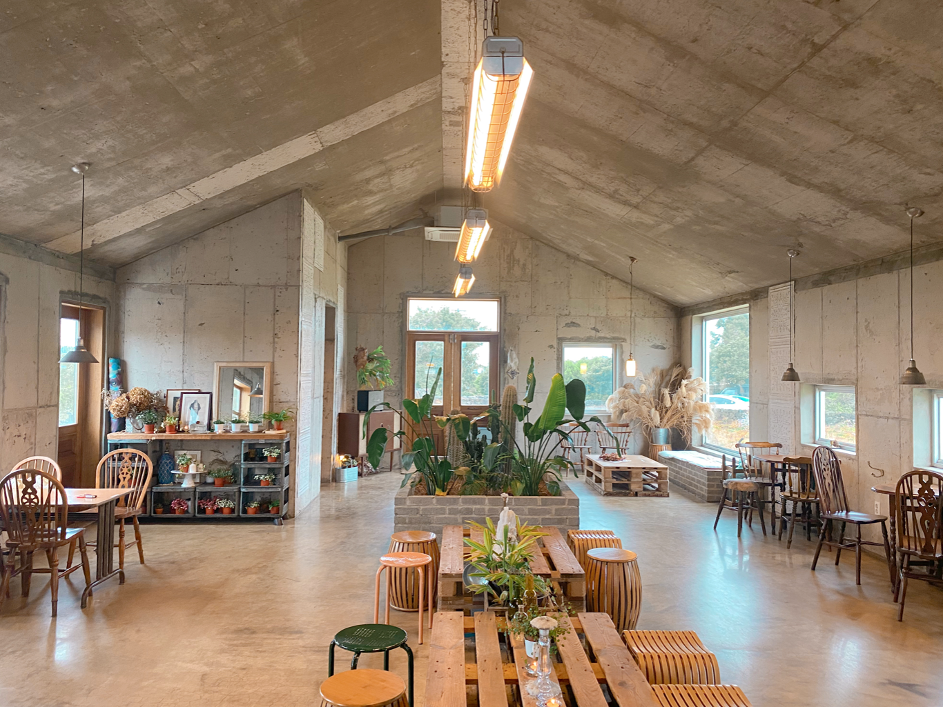 韓国、韓国カフェ、チェジュ、済州島、チェジュ島、チェジュ島カフェ、済州島カフェ、チェジュカフェ、韓国スフレ、韓国スフレパンケーキ、韓国スフレケーキ、韓国パンケーキ、パンケーキ、スフレパンケーキカフェ、パンケーキカフェ、スフレカフェ、静かなカフェ