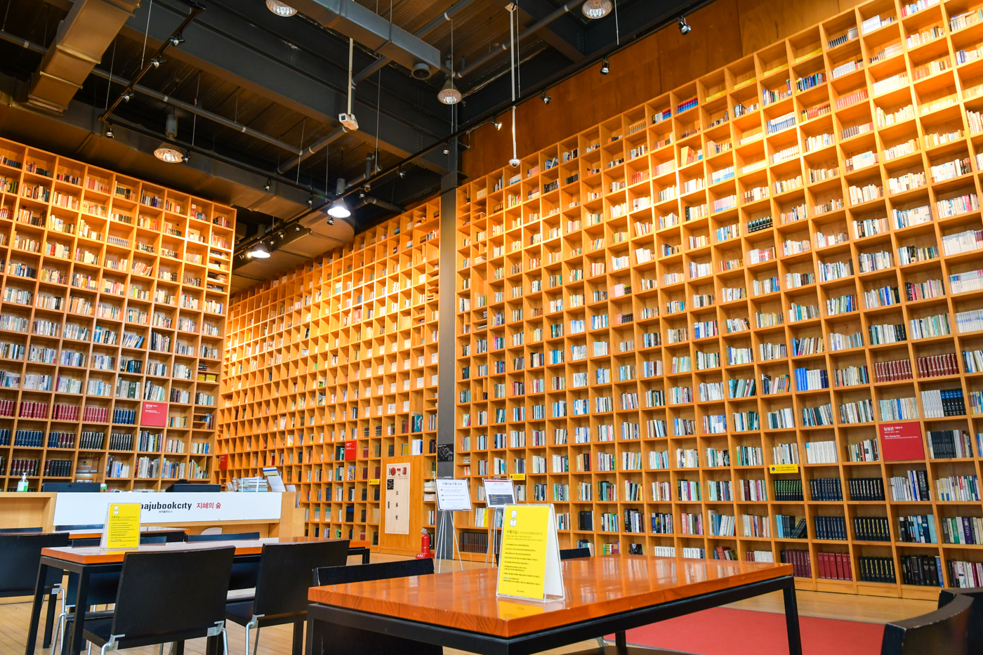 Park Seo-Joon Tour | Follow his footsteps in his drama. Perfect blog for Park Seo-Joon fans!