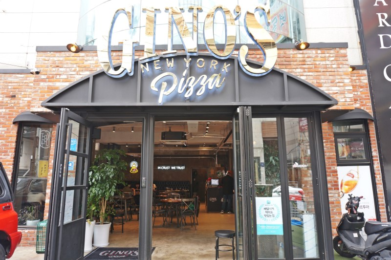 Celebrity Owned Restaurants | Chance to meet your favorite star and have a quality meal!