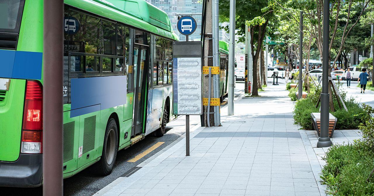 首尔推动智能公车站