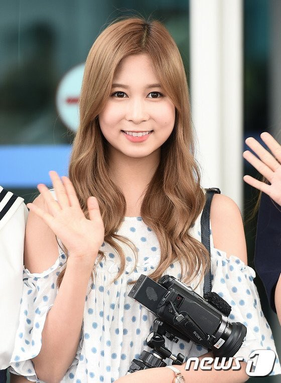 ดาราและไอดอลที่หน้าเหมือนกันประหนึ่งฝาแฝด ไม่บอกไม่รู้นึกว่าเป็นพี่น้องกัน!