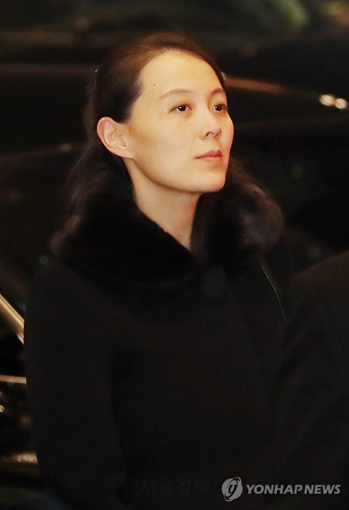 金與正身著黑色大衣出席活動，代表北韓高層的形象。來源：연합뉴스