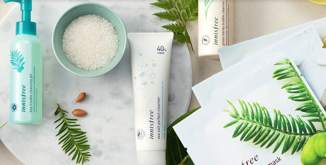 韩国化妆品Innisfree产品多样，强调自然植物成分。