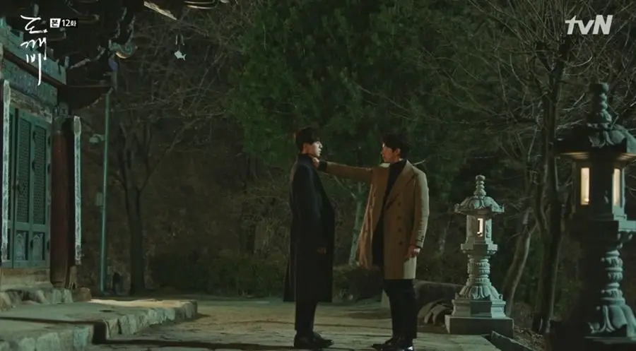 Goblin scene at Sonamsa Temple showing characters in a tense moment, traditional architecture backdrop.