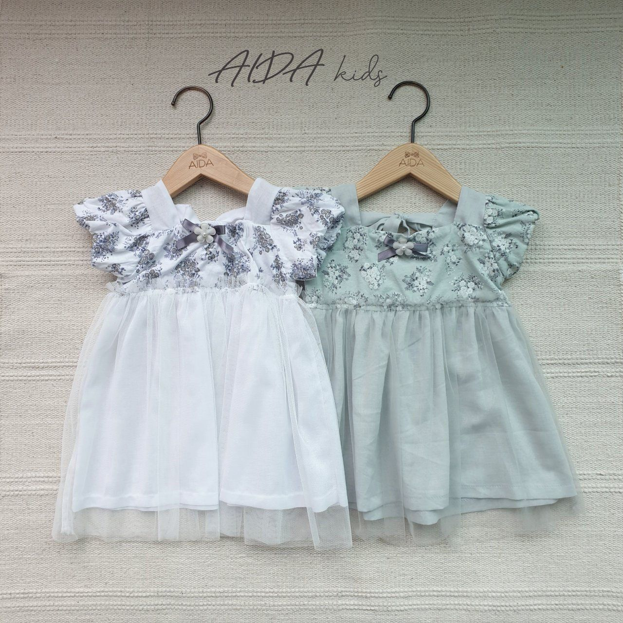 AIDA淑女風韓國童裝,優雅的白色和綠色連身裙,可以港台配送。「南大門市場童裝」