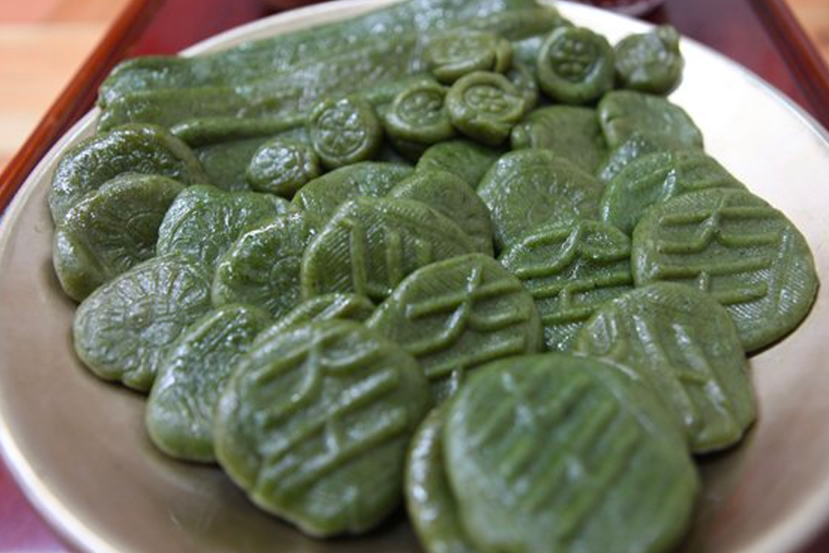 韓國山牛蒡粿，韓國端午的美食。