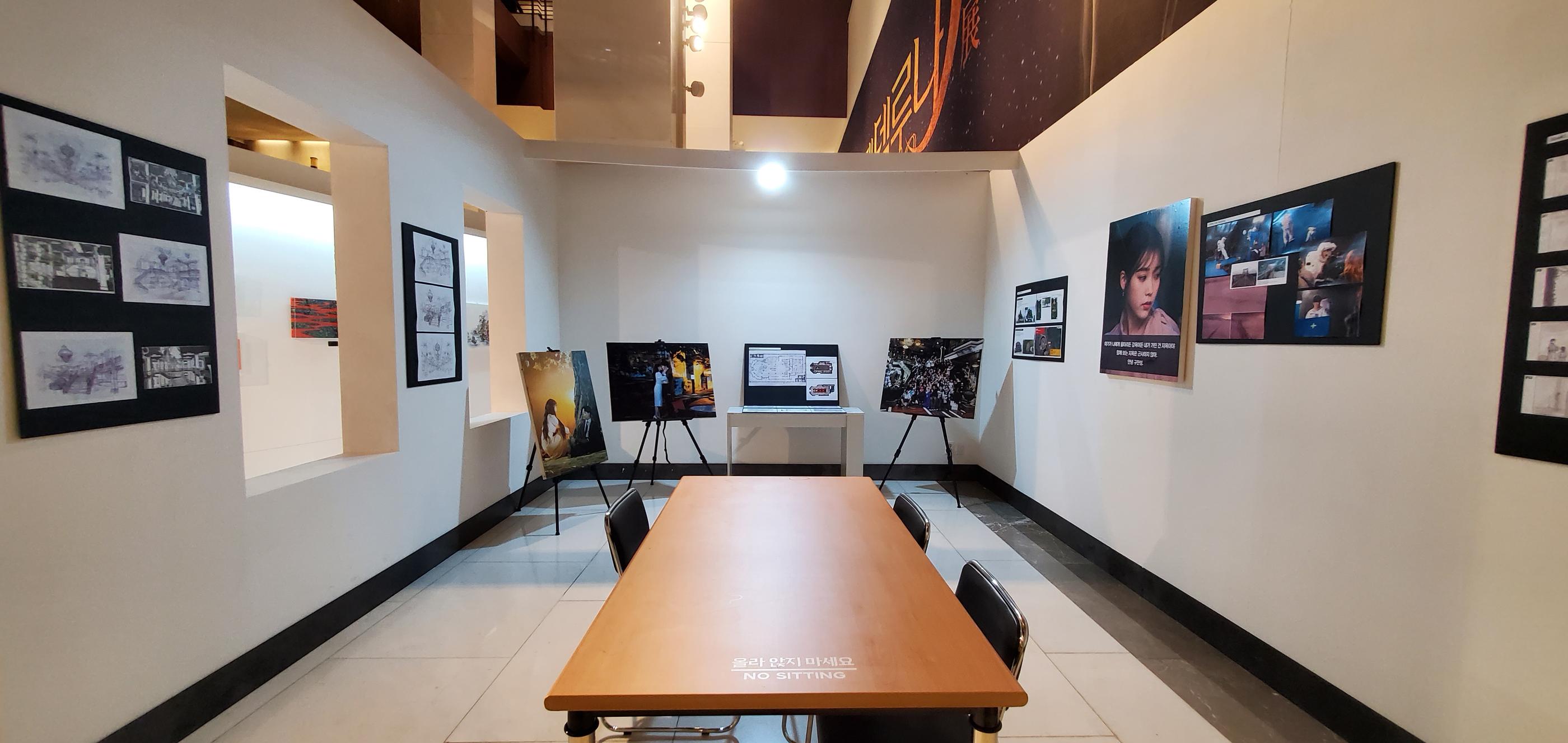 漫畫角色分鏡圖展示板，位於德魯納酒店展覽中