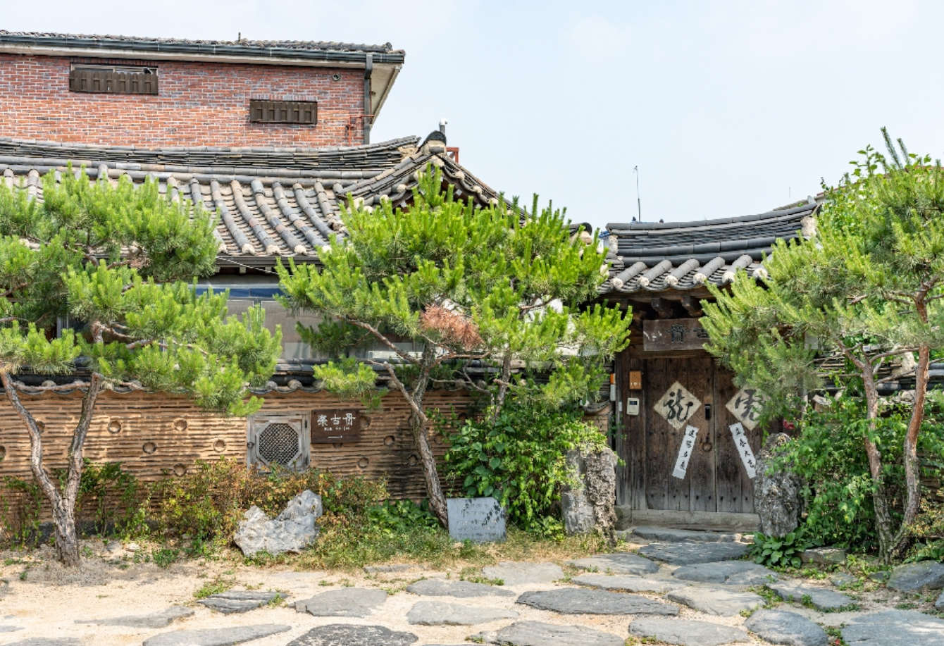 築60年の歴史ある韓屋、楽古斎の外観