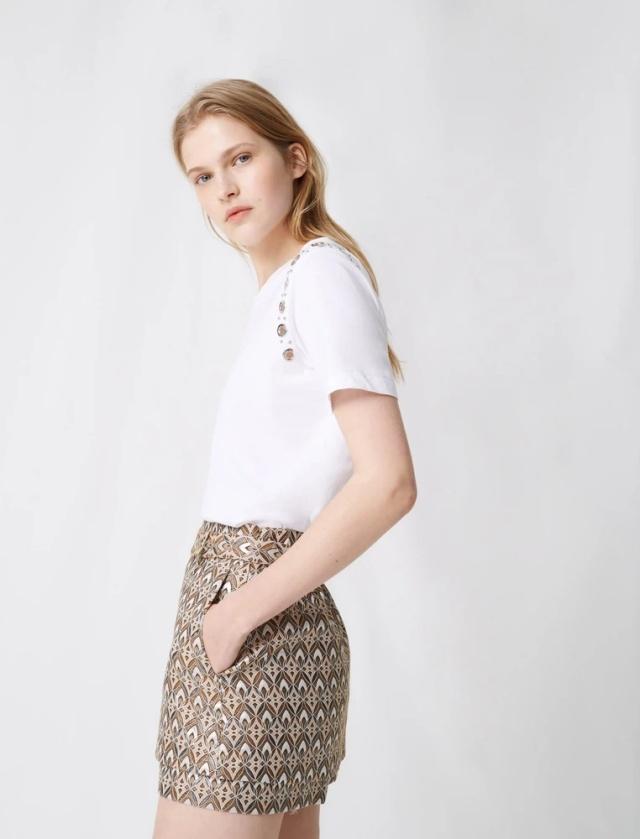 ฮันบกร่วมสมัยในเอ็มวี How You Like That ทั้งเป็นเอกลักษณ์และสวยสะดุดตาสุด ๆ