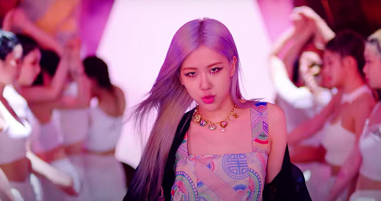 Blackpink trên sân khấu trong MV How You Like That với trang phục Hanbok cách tân từ Danha Hanbok